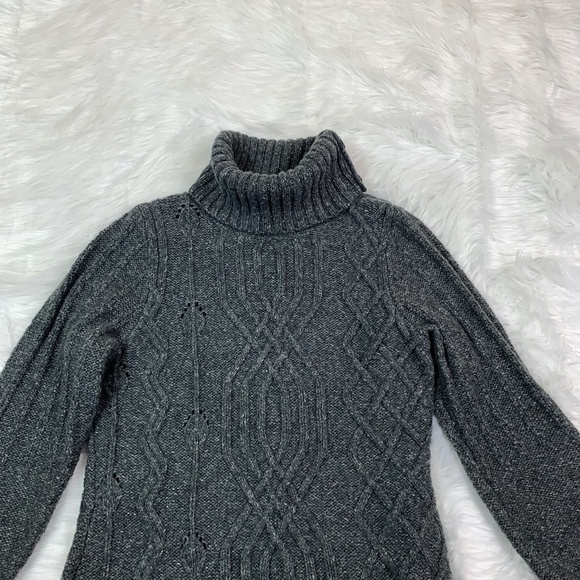 Beatrix Ost Gray turtle neck sweater - Picture 12 of 13